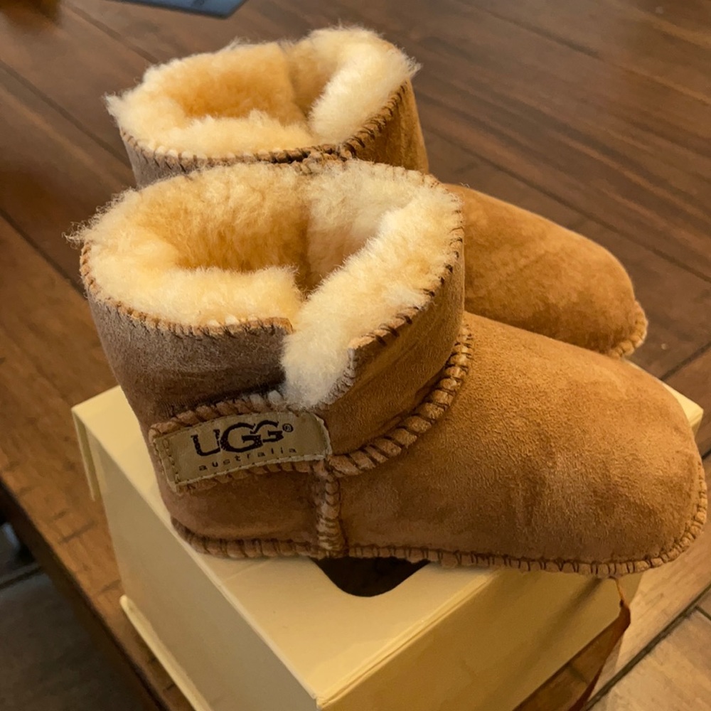 Ugg baby/toddler shoe slippers size large